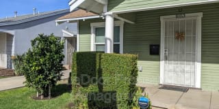 1053 W Civic Center Dr 1053 W Civic Center Dr Photo Gallery 1