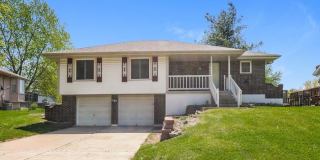 1015 Northeast Deerbrook Terrace 1015 Northeast Deerbrook Terrace Photo Gallery 1