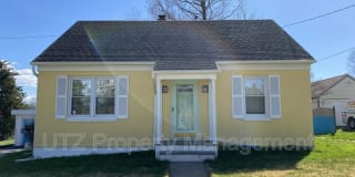 1023 Grendview Ave. 1023 Grendview Ave. Photo Gallery 1