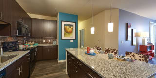 HiLine at Littleton Commons HiLine at Littleton Commons Photo Gallery 1