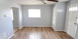 1028 E Dimson Dr 1028 E Dimson Dr Photo Gallery 1