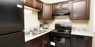 5130 Southgreen #5 5130 Southgreen #5 Photo Gallery 1