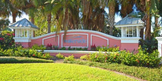 204 Pompano Dr SE Unit D 204 Pompano Dr SE Unit D Photo Gallery 1