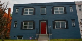 5029 HANNA PL SE #2 5029 HANNA PL SE #2 Photo Gallery 1