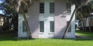 471 76th Ave N 471 76th Ave N Photo Gallery 1