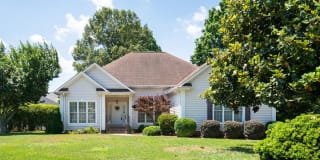 201 West Hypericum Lane 201 West Hypericum Lane Photo Gallery 1