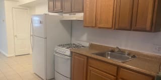 5037 BENNING RD SE 5037 BENNING RD SE Photo Gallery 1