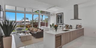 3750 Yacht Club Dr 3750 Yacht Club Dr Photo Gallery 1