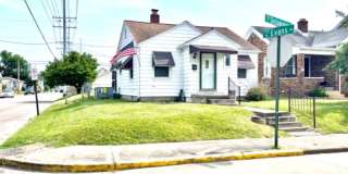 761 E Delaware St 761 E Delaware St Photo Gallery 1