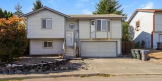 1225 Daniels Avenue 1225 Daniels Avenue Photo Gallery 1