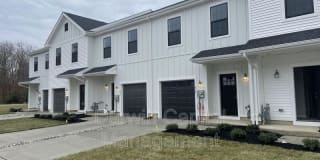 385 North Tuckahoe Road - 988 385 North Tuckahoe Road - 988 Photo Gallery 1