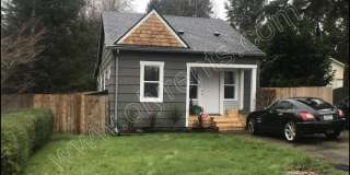 1618 12th Ave SE 1618 12th Ave SE Photo Gallery 1