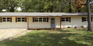209 N Oaks Drive 209 N Oaks Drive Photo Gallery 1