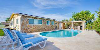 454 NE 43rd Street 454 NE 43rd Street Photo Gallery 1