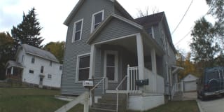 702 Delaware St SE # 2 702 Delaware St SE # 2 Photo Gallery 1