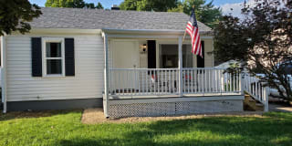102 E Home Ave 102 E Home Ave Photo Gallery 1