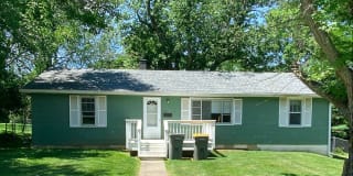 1114 S Woodlawn Avenue 1114 S Woodlawn Avenue Photo Gallery 1