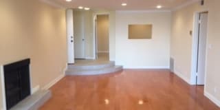 137 S PALM DR 137 S PALM DR Photo Gallery 1