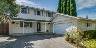 1075 Oaktree Dr 1075 Oaktree Dr Photo Gallery 1