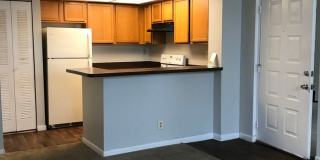 738 Executive Center Dr., #14 #10-14 738 Executive Center Dr., #14 #10-14 Photo Gallery 1