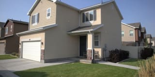 927 W Stonehaven Dr 927 W Stonehaven Dr Photo Gallery 1