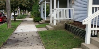 1514 Coit Ave NE 1514 Coit Ave NE Photo Gallery 1