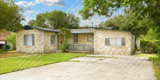 426 John Adams Dr 426 John Adams Dr Photo Gallery 1