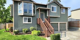 7209 31st Pl. NE 7209 31st Pl. NE Photo Gallery 1