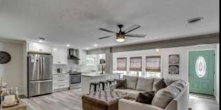 305 22nd Ave N 305 22nd Ave N Photo Gallery 1
