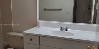 6475 W Oakland Park Blvd 6475 W Oakland Park Blvd Photo Gallery 1