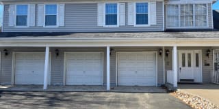 102 EAGLES CHASE DRIVE 102 EAGLES CHASE DRIVE Photo Gallery 1