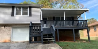 2709 Pine Drive NE 2709 Pine Drive NE Photo Gallery 1