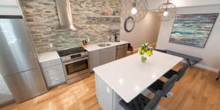 364 THAMES Street 364 THAMES Street Photo Gallery 1