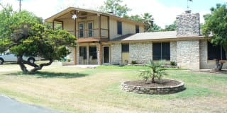 5900 Lakeview Dr 5900 Lakeview Dr Photo Gallery 1