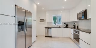 2555 NE 202nd St 2555 NE 202nd St Photo Gallery 1