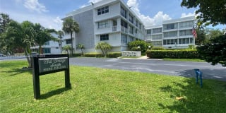 10230 Collins Ave 10230 Collins Ave Photo Gallery 1