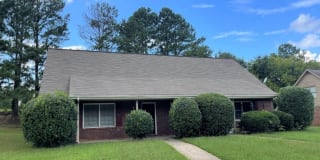 2611 Shore Wood Court NE 2611 Shore Wood Court NE Photo Gallery 1
