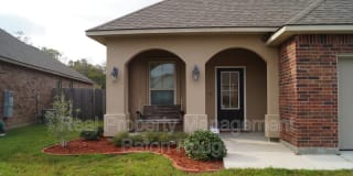 737 Greenwich Dr 737 Greenwich Dr Photo Gallery 1