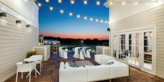 222 M 222 M Photo Gallery 1