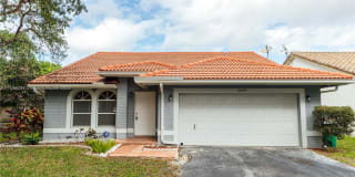 10633 NW 32nd Ct 10633 NW 32nd Ct Photo Gallery 1