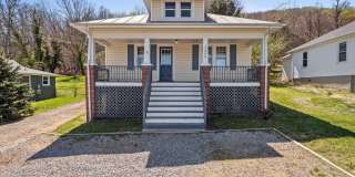 3645 Yellow Mountain Rd SE 3645 Yellow Mountain Rd SE Photo Gallery 1