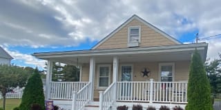 92 E Hocking St 92 E Hocking St Photo Gallery 1