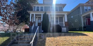 1847 Monroe St. NE 1847 Monroe St. NE Photo Gallery 1