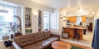 807 N FRANKLIN STREET 807 N FRANKLIN STREET Photo Gallery 1