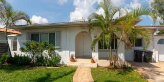 9208 Byron Ave 9208 Byron Ave Photo Gallery 1