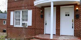 616 N Ellis St 616 N Ellis St Photo Gallery 1