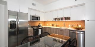 8350 Santa Monica Blvd - 413 8350 Santa Monica Blvd - 413 Photo Gallery 1
