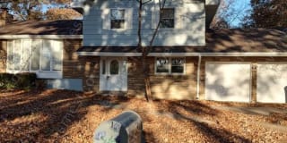 916 Dorton Ln 916 Dorton Ln Photo Gallery 1