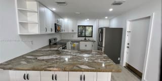 1000 NW N River Dr 1000 NW N River Dr Photo Gallery 1