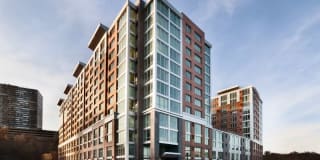7 Ave At Port Imperial 7 Ave At Port Imperial Photo Gallery 1